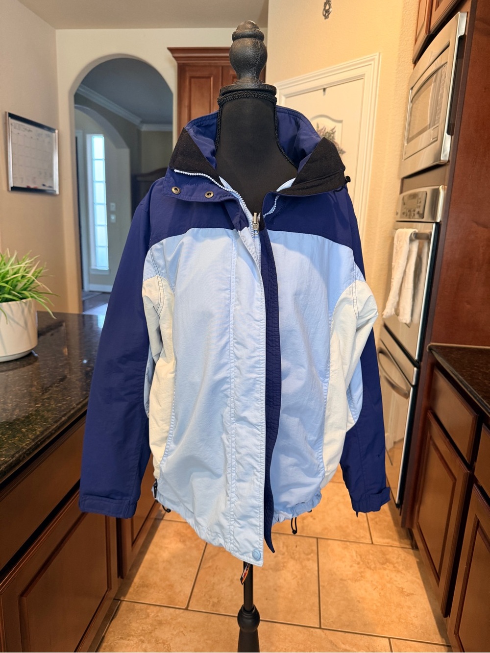 L.L. Bean Vintage Light Blue & Navy Women’s Colorblock Hooded Jacket Size S